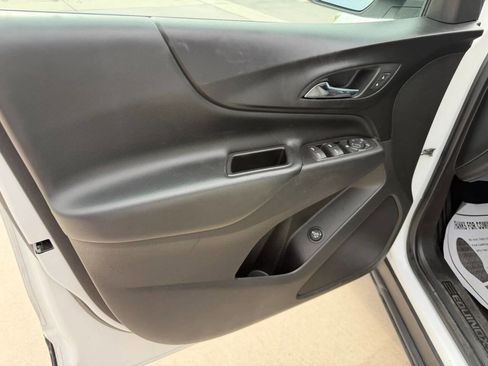 Used 2018 Chevrolet Equinox LT AWD/4WD image 26
