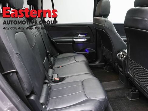 Used 2021 Mercedes-Benz GLB 250 4MATIC image 23
