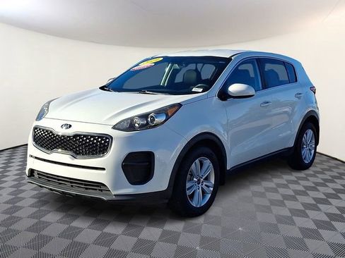 Used 2019 Kia Sportage LX image 3