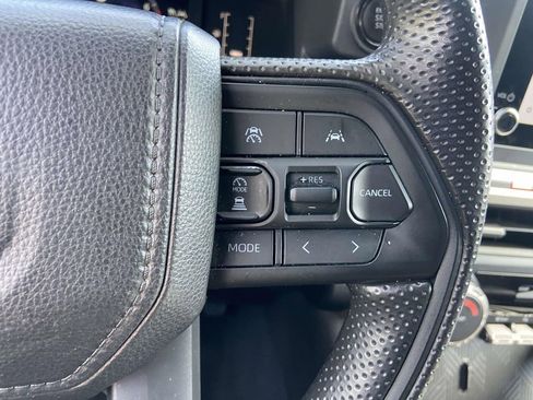 Used 2025 Toyota Tacoma SR5 image 29