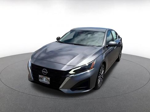 Used 2023 Nissan Altima 2.5 SV FWD image 7