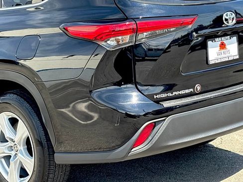 Used 2023 Toyota Highlander L image 6