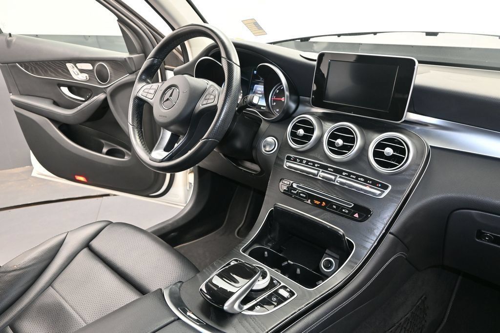 Used 2016 Mercedes-Benz GLC 300 image 25
