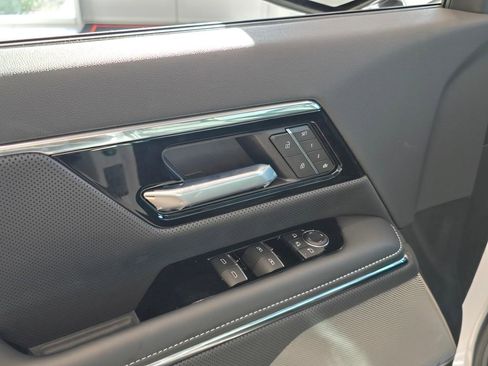 New 2025 GMC Sierra EV Denali AWD/4WD image 12