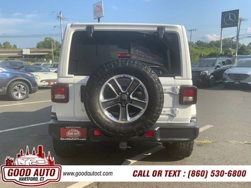 Used 2019 Jeep Wrangler Unlimited Sahara w/ Uconnect 4C Nav & Sound Group AWD/4WD image 6