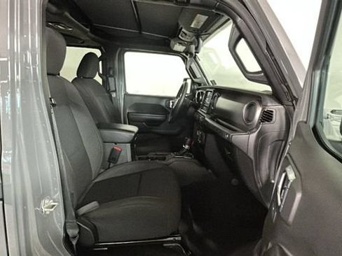 Used 2023 Jeep Wrangler Unlimited w/ 8.4" Radio Group AWD/4WD image 28