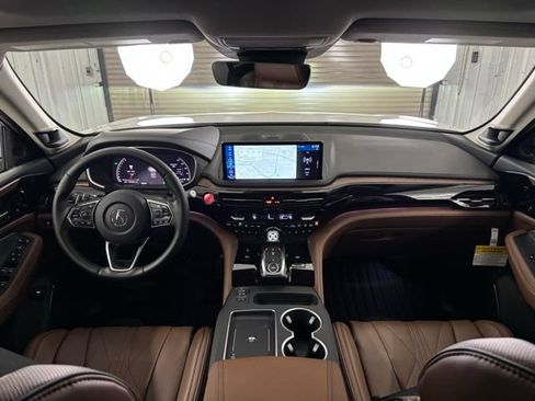 Used 2026 Acura MDX SH-AWD w/ Advance Package image 17