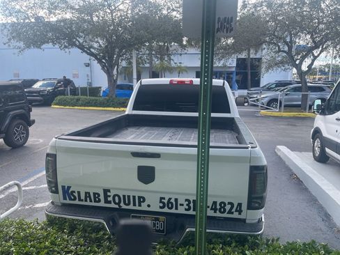 Used 2018 RAM 2500 Tradesman w/ Chrome Appearance Group image 6