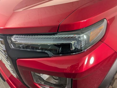 Certified 2024 GMC Canyon Denali image 15