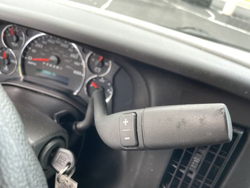 Used 2024 Chevrolet Express 2500 w/ Driver Convenience Package RWD image 14