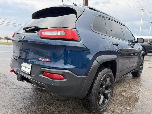 Used 2018 Jeep Cherokee Trailhawk w/ Quick Order Package 27L AWD/4WD image 5
