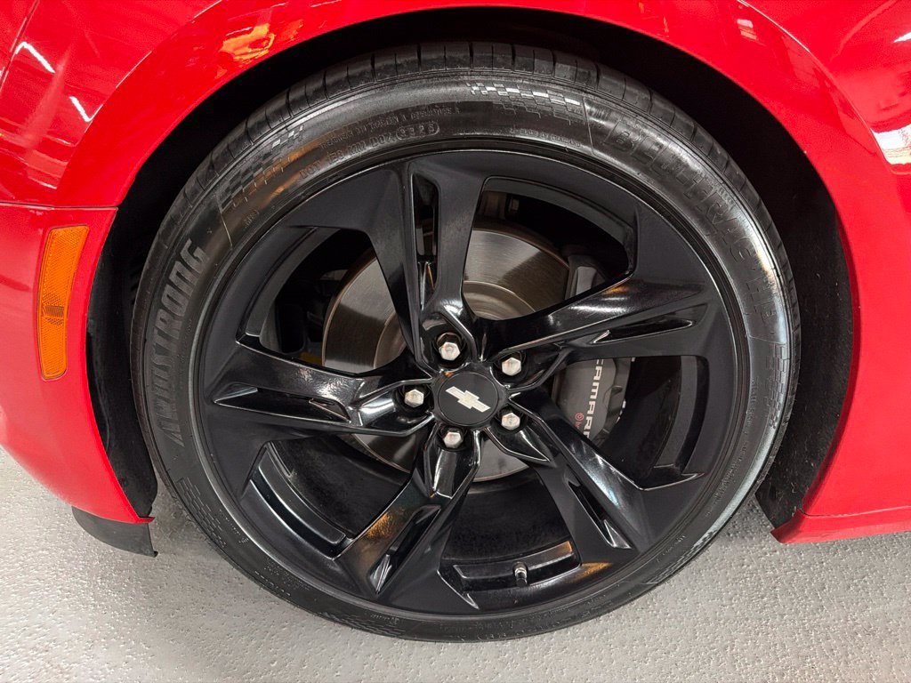Used 2019 Chevrolet Camaro SS RWD image 6