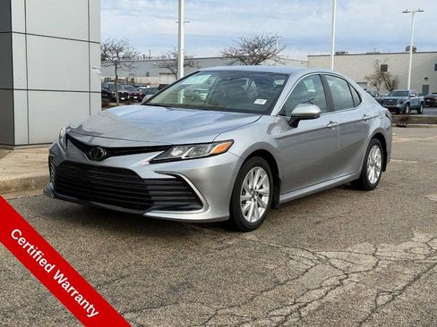 Used 2024 Toyota Camry LE FWD image 7