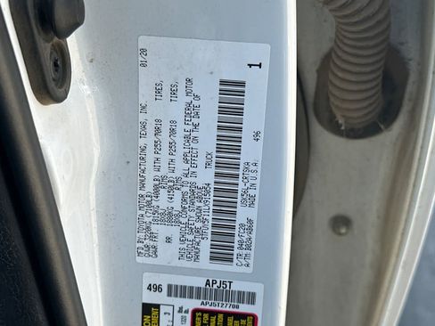 Used 2020 Toyota Tundra SR5 w/ SR5 Convenience Package AWD/4WD image 28