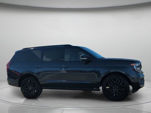 New 2026 Ford Expedition Platinum w/ Stealth Performance Package AWD/4WD image 37