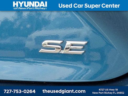 Used 2025 Toyota Camry SE FWD image 13