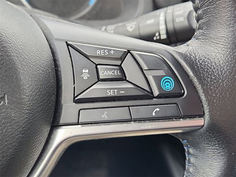 Used 2020 Nissan Leaf SV w/ SV Technology Package image 23