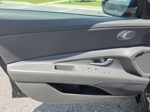 Used 2024 Hyundai Elantra SEL FWD image 15