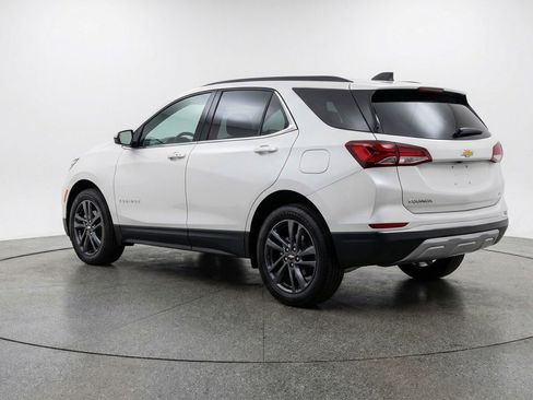 Used 2025 Chevrolet Equinox LT FWD image 6