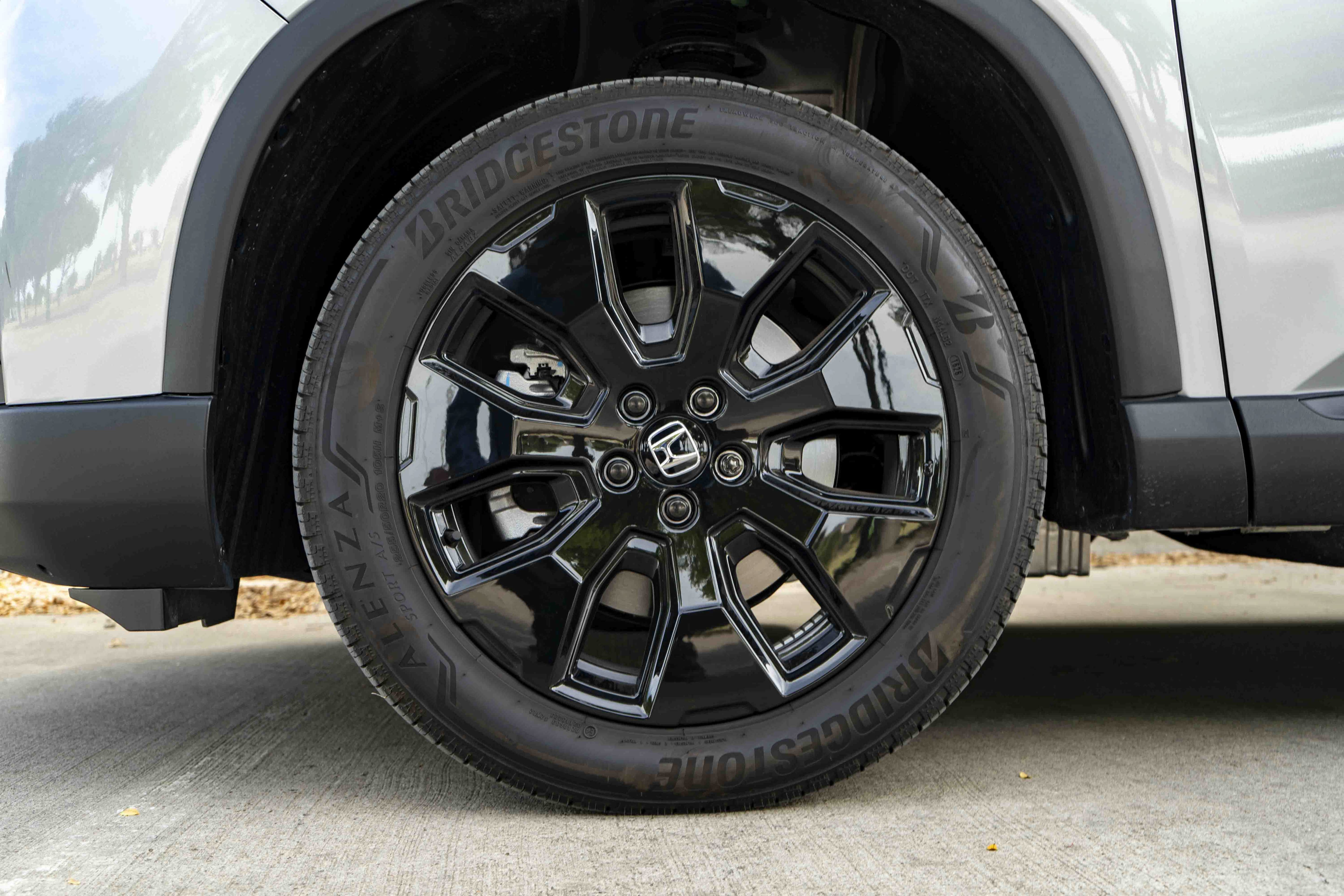 Certified 2026 Honda Pilot Black Edition image 14