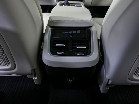 Used 2019 Volvo XC90 T5 Momentum image 19