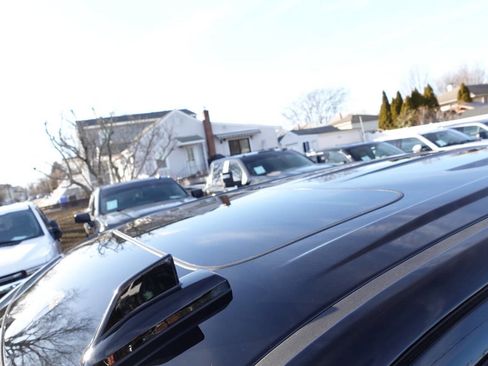 Used 2024 GMC Sierra 1500 AT4 image 8