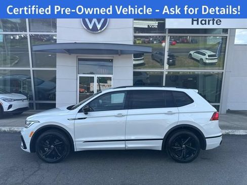 Certified 2023 Volkswagen Tiguan SE R-Line AWD/4WD image 33