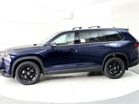 New 2026 Toyota Grand Highlander AWD image 3