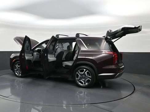 Used 2024 Hyundai Palisade SEL w/ Premium Package FWD image 31