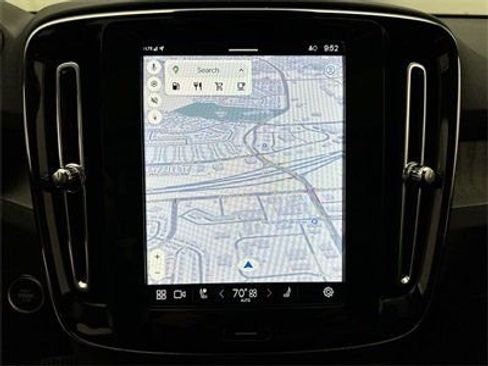 Certified 2025 Volvo XC40 B5 Plus w/ Protection Package Premier image 17