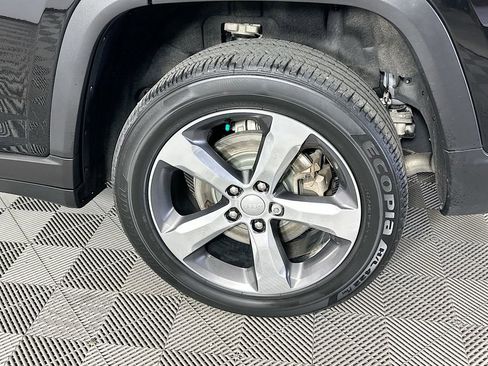 Used 2021 Jeep Grand Cherokee L Limited AWD/4WD image 43