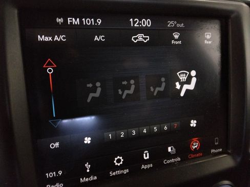 Used 2018 RAM 1500 Sport image 18