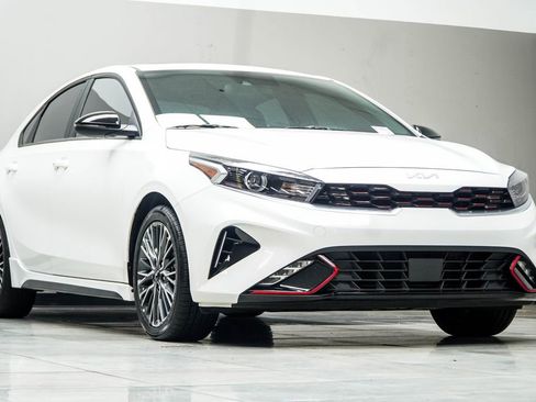 Used 2024 Kia Forte GT-Line w/ GT-Line Premium Package FWD image 4