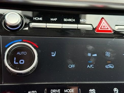 Used 2026 Hyundai Santa Fe SEL AWD/4WD image 17