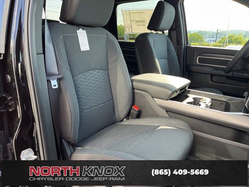 New 2025 RAM 3500 Big Horn image 28