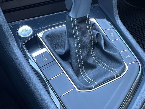 New 2026 Volkswagen Taos SE image 16