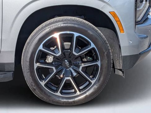 Used 2025 Chevrolet Tahoe RST RWD image 10