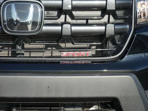 Used 2025 Honda Ridgeline Sport image 3