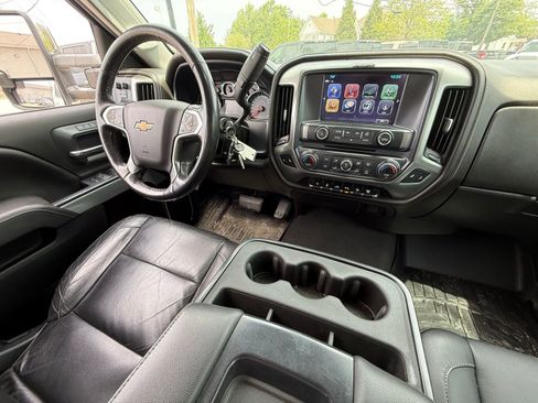 Used 2019 Chevrolet Silverado 2500 LTZ w/ LTZ Plus Package AWD/4WD image 3