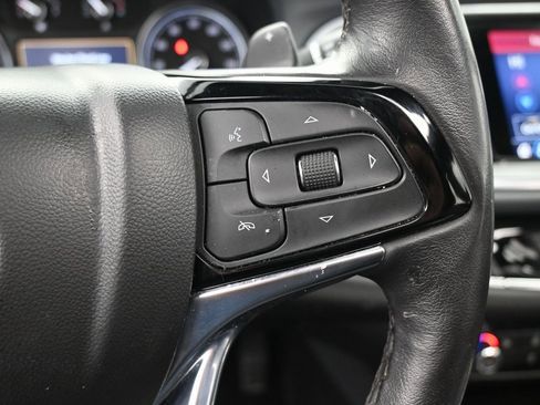 Used 2023 Buick Enclave Essence w/ Experience Buick Package image 19