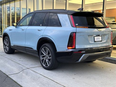 New 2026 Cadillac Vistiq Sport image 3