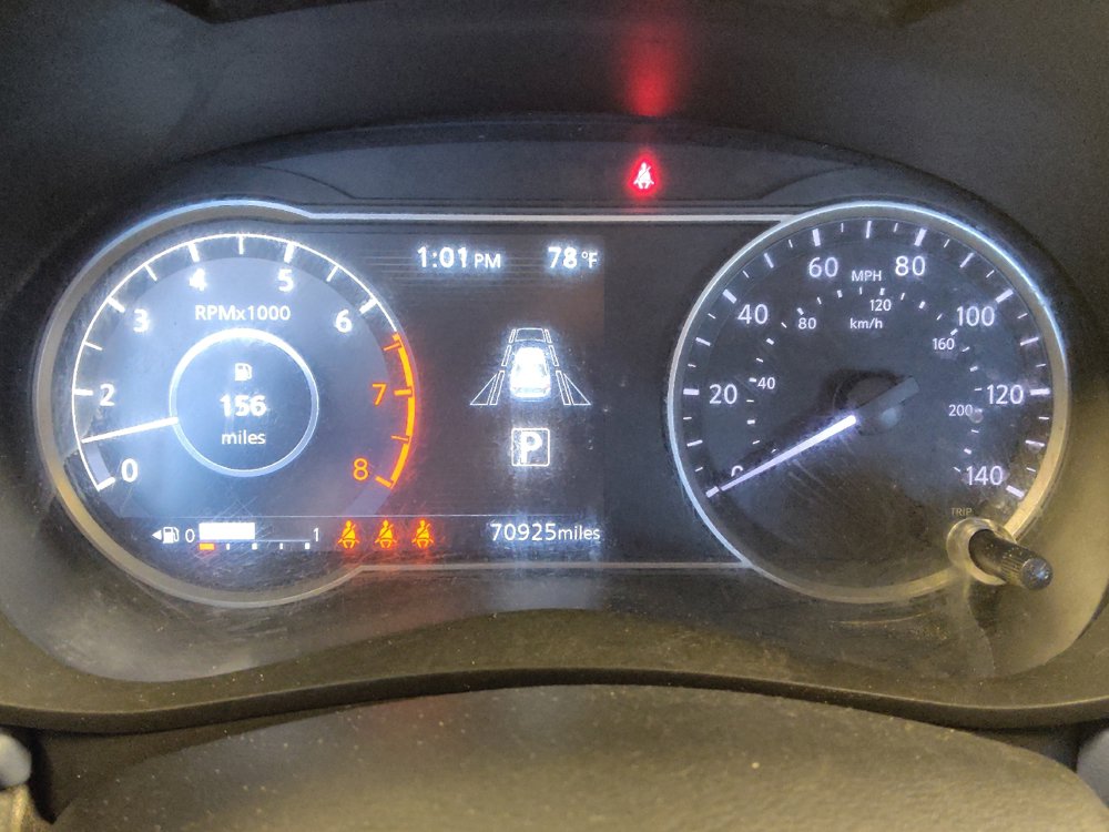 Used 2023 Nissan Versa SV FWD image 23