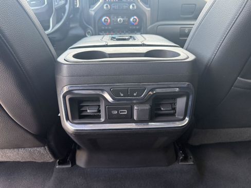 Used 2022 GMC Sierra 2500 Denali w/ Denali Ultimate Package AWD/4WD image 17