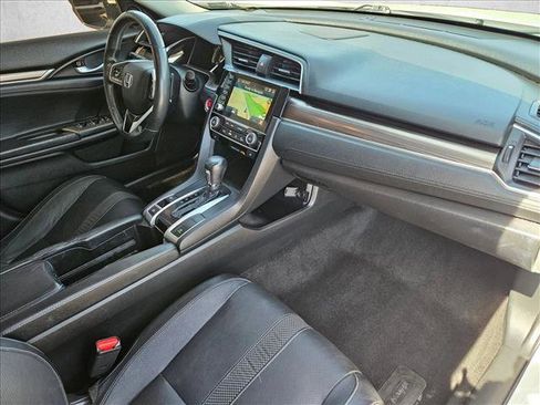 Used 2019 Honda Civic Touring image 22