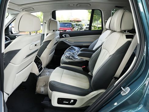New 2027 BMW X7 xDrive40i w/ Executive Package AWD/4WD image 28