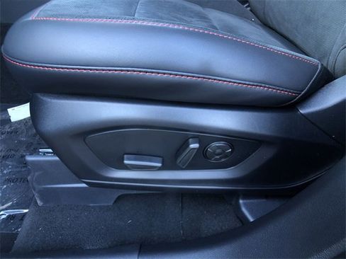 Used 2025 Ford Explorer ST image 12