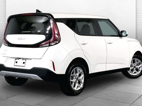 Certified 2025 Kia Soul LX w/ LX Technology Package FWD image 13
