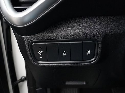 Used 2020 Kia Soul LX FWD image 32