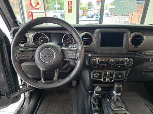 Used 2022 Jeep Wrangler Unlimited Sport AWD/4WD image 25