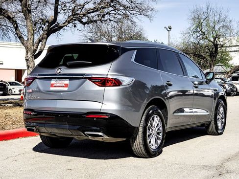 Used 2024 Buick Enclave Premium image 5